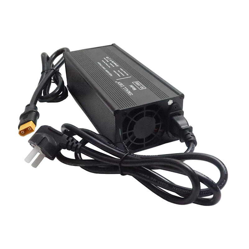 Ładowarka do akumulatorów Li-i – 72V 15A Fast Charger recenzja i cena